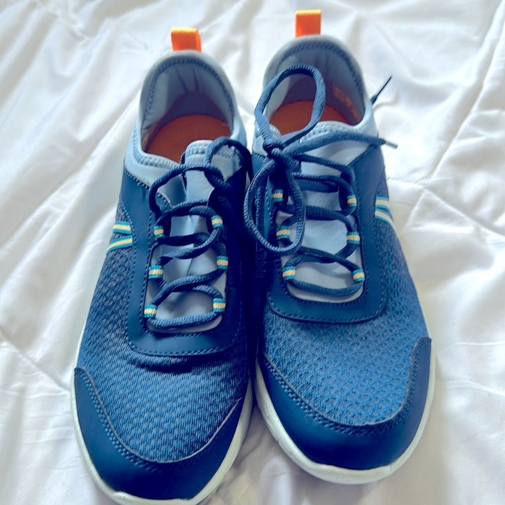 Vionic Navy and Orange Women’s Athletic Sneakers size 8